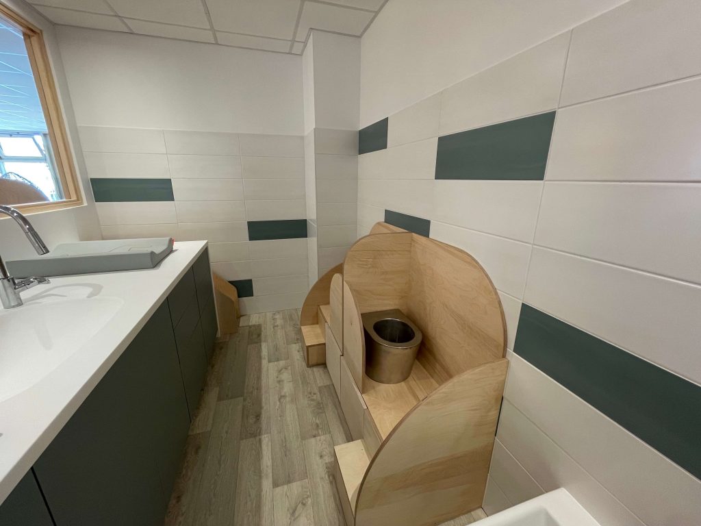 Écolo Crèche Bordeaux - Toilettes sèches